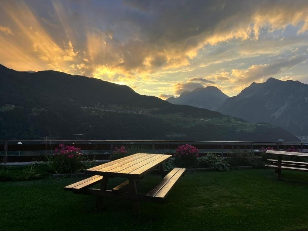Best House Snc Di Elisa Baroni E Beatrice Dei Cas Bormio Exterior photo